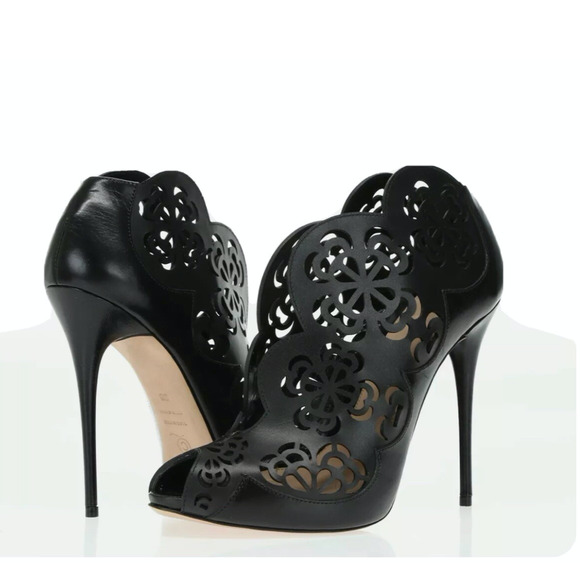 Alexander McQueen Shoes - Alexander McQueen Black Laser-Cut Stiletto Ankle Boots Size 41 us10 (shoe100thri